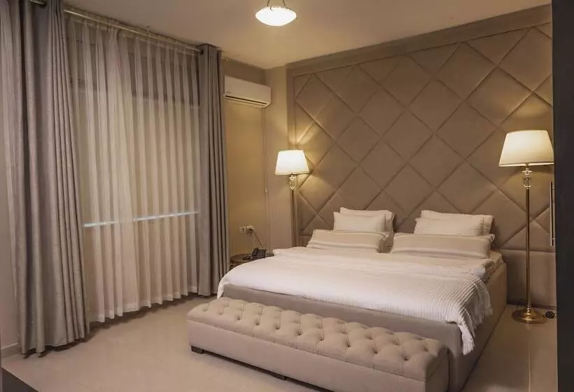 هتل Ankars Suites &