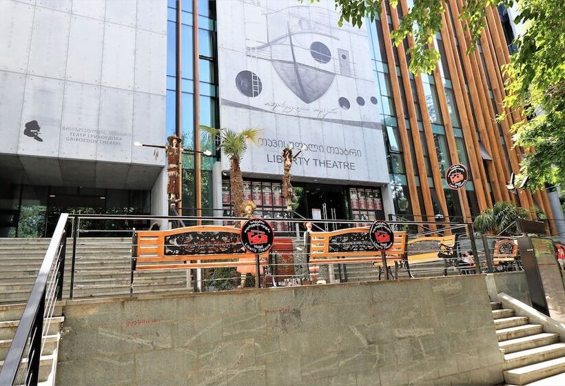 Отель Liberty Theatre