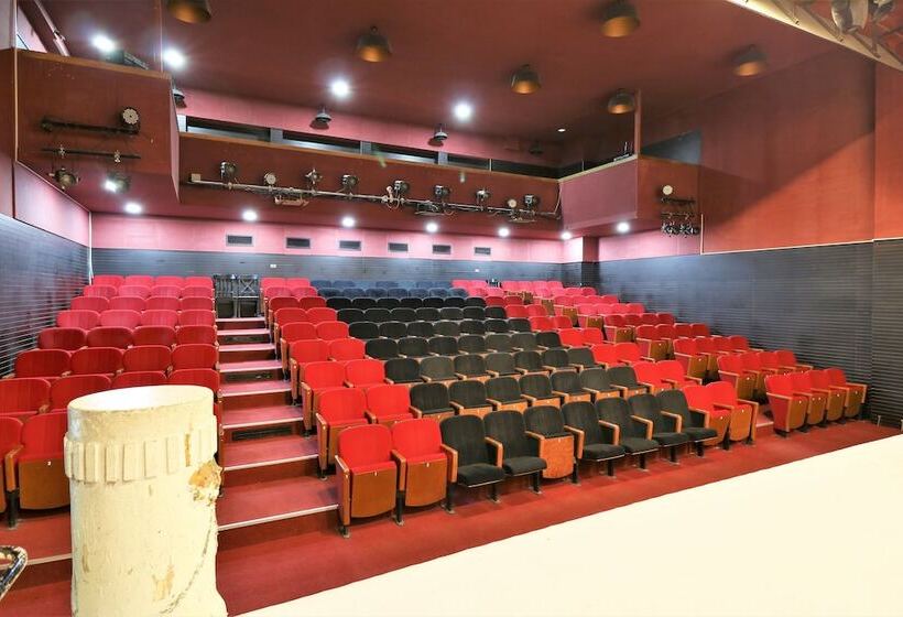 Отель Liberty Theatre