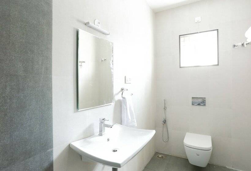 Hotelli Treebo Hi Line Apartments Kalapatti