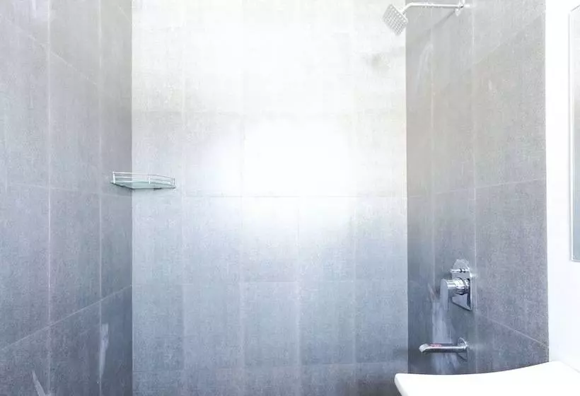 ホテル Treebo Hi Line Apartments Kalapatti