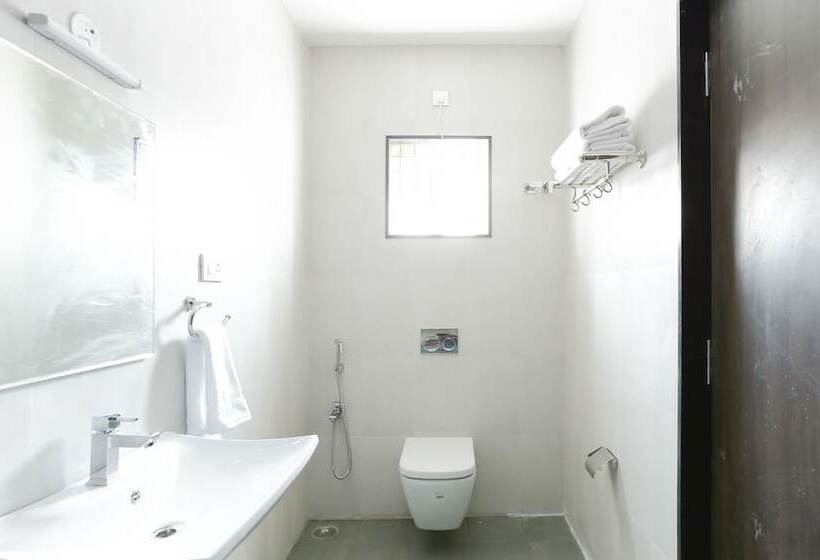 Hotelli Treebo Hi Line Apartments Kalapatti