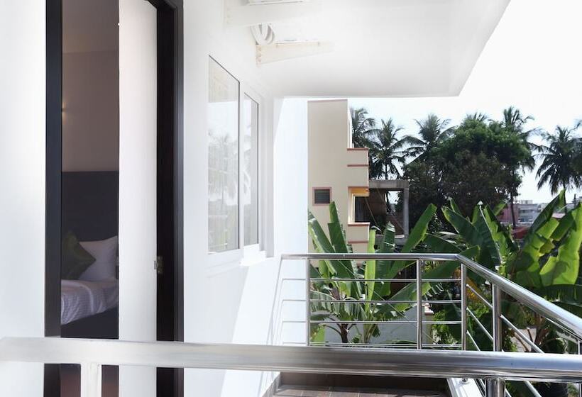 Hotelli Treebo Hi Line Apartments Kalapatti