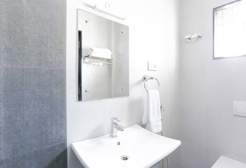 Hotelli Treebo Hi Line Apartments Kalapatti