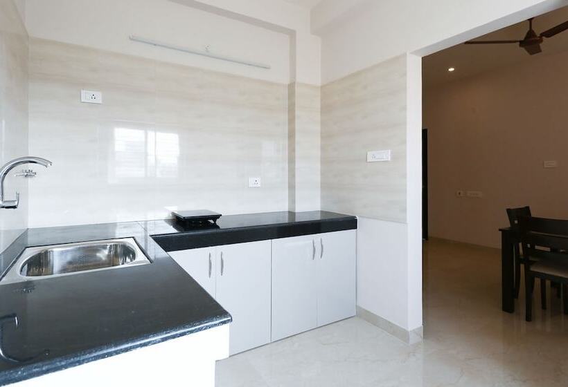 Hotelli Treebo Hi Line Apartments Kalapatti