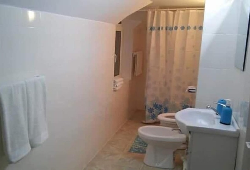 פנסיון Casa De Vis Pucioasa