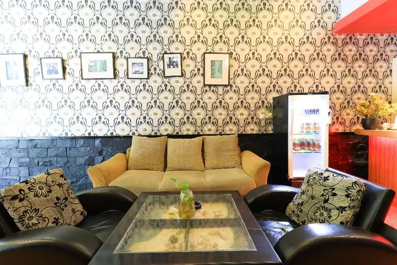 پانسیون Labuana Homestay & Cafe Garden