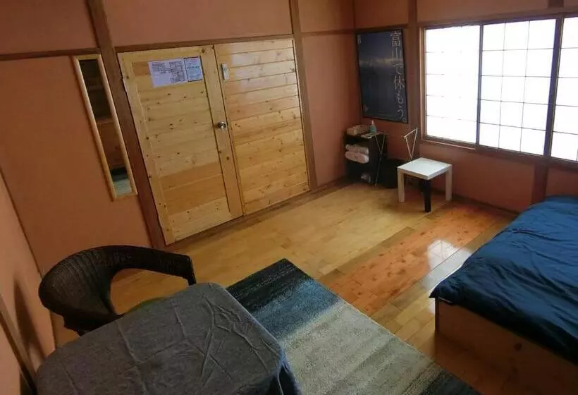 ベッドアンドブレックファースト Shirokuma Inn