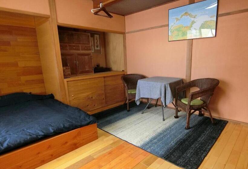 تختخواب و صبحانه Shirokuma Inn