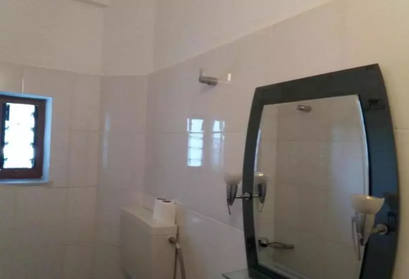 Majatalo Qeparo Antonio Rooms