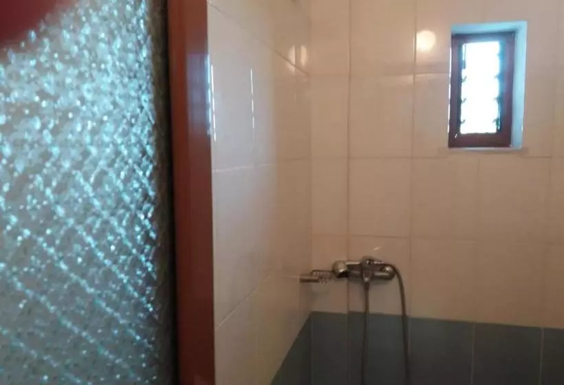Majatalo Qeparo Antonio Rooms