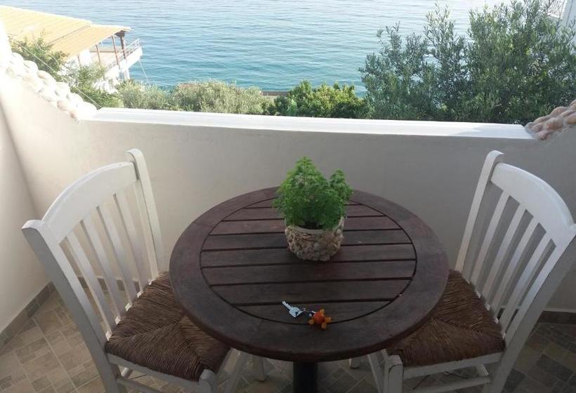 펜션 Qeparo Antonio Rooms