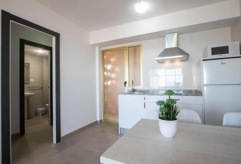 Trebol One Apartments by Mc