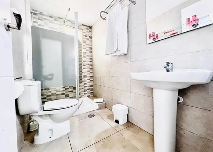 Trebol One Apartments by Mc