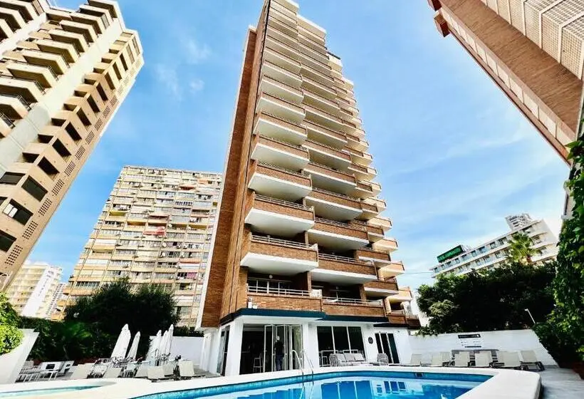 Trebol One Apartments by Mc