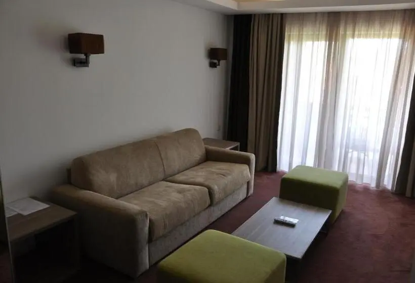 فندق Danubia Park