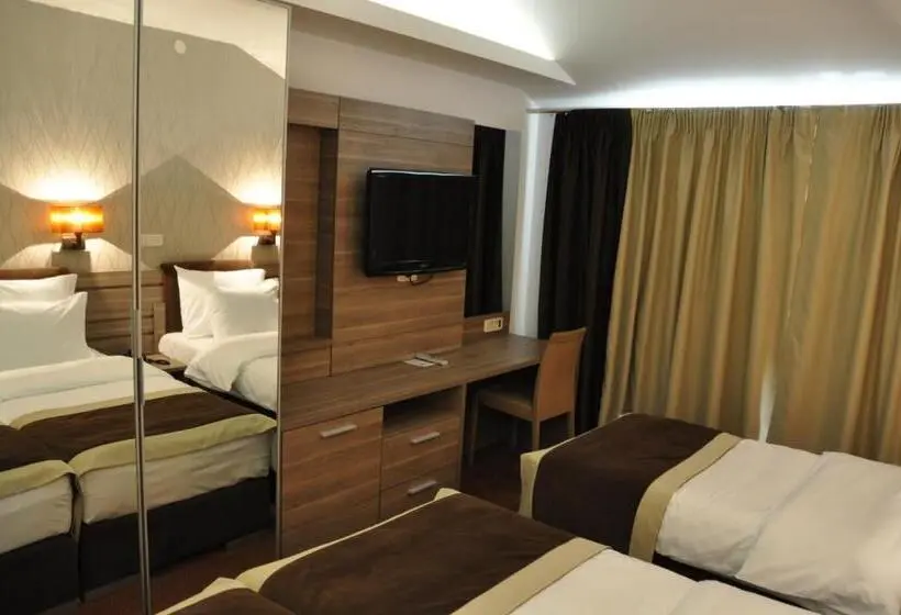 فندق Danubia Park