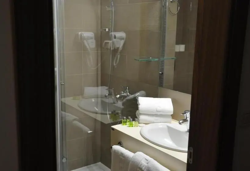 فندق Danubia Park