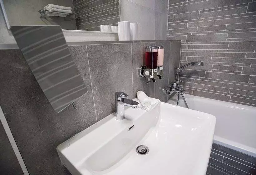 تختخواب و صبحانه More Than Accommodation