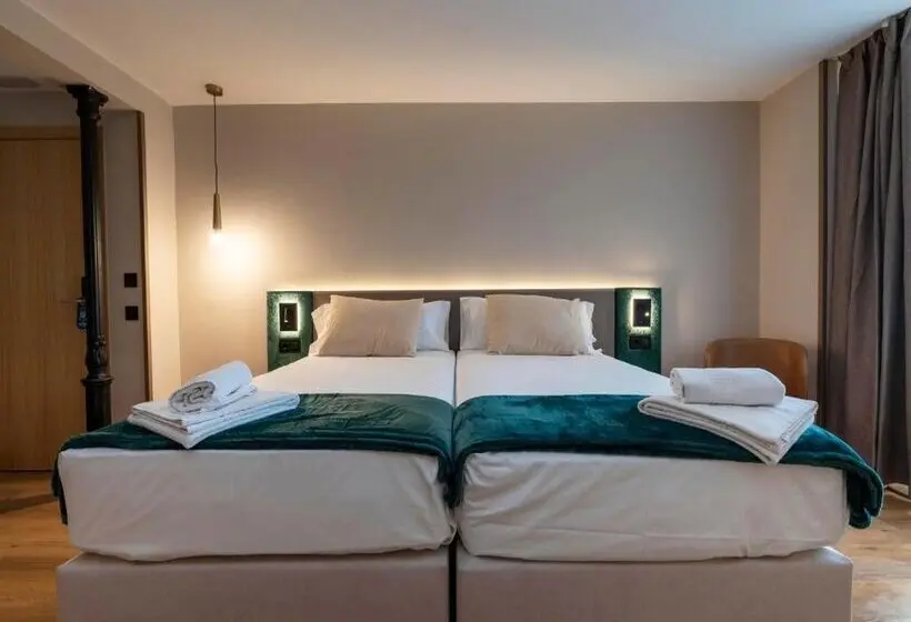 هتل Negresco Plaza Mayor