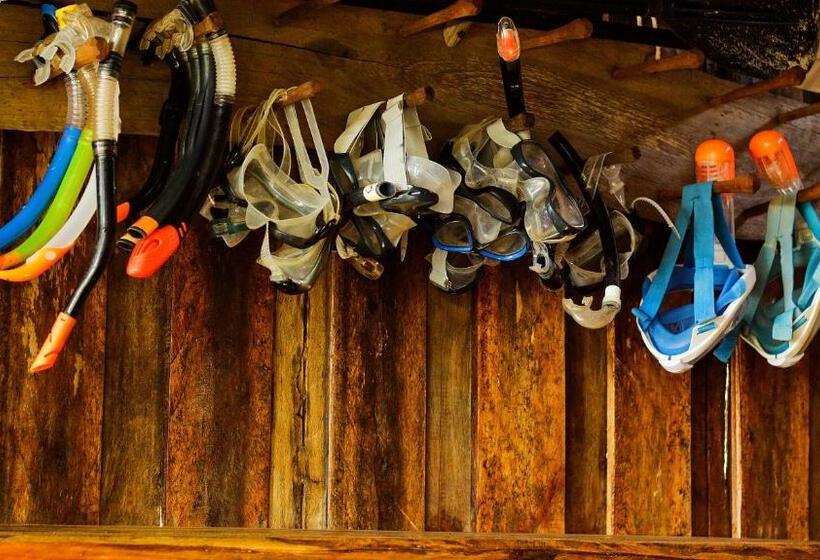 膳宿费 Lonely Beach