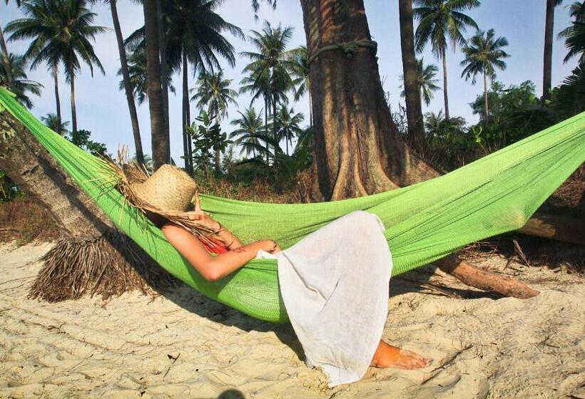 膳宿费 Lonely Beach