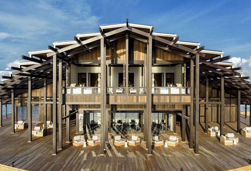 استراحتگاه Kudadoo Maldives Private Island – Luxury All Inclusive