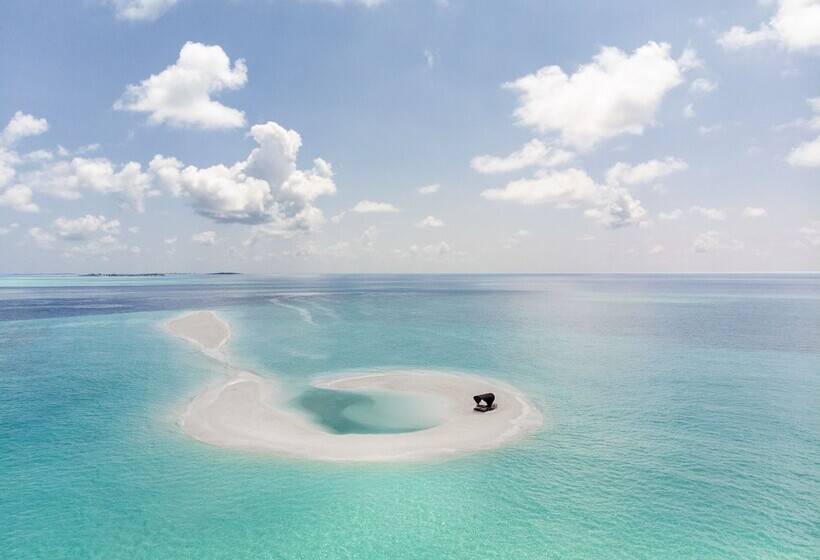 استراحتگاه Kudadoo Maldives Private Island – Luxury All Inclusive