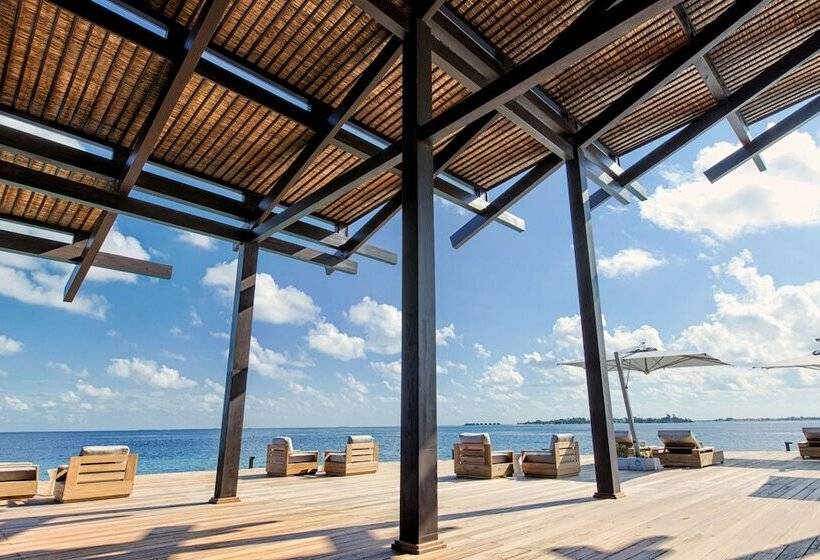 استراحتگاه Kudadoo Maldives Private Island – Luxury All Inclusive