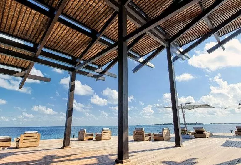 استراحتگاه Kudadoo Maldives Private Island – Luxury All Inclusive