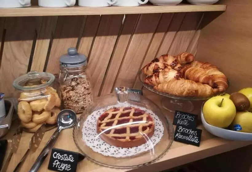 Majatalo Releven Guest House