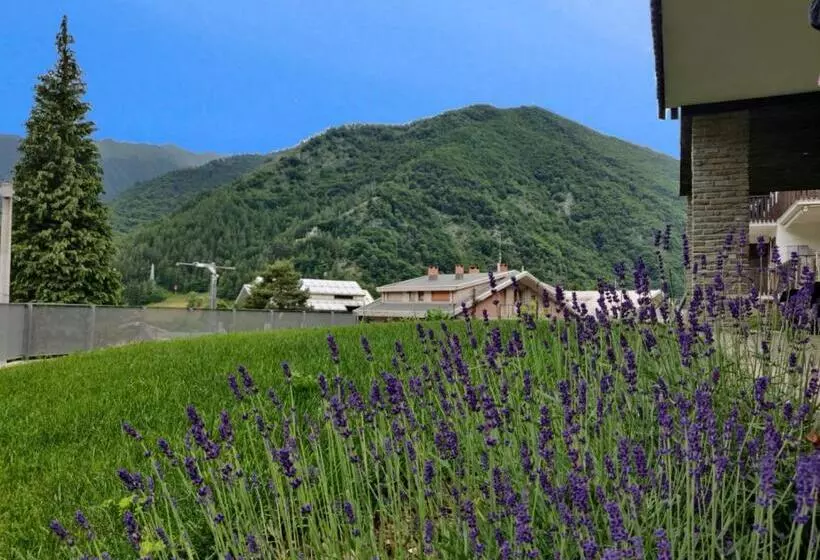 Majatalo Releven Guest House