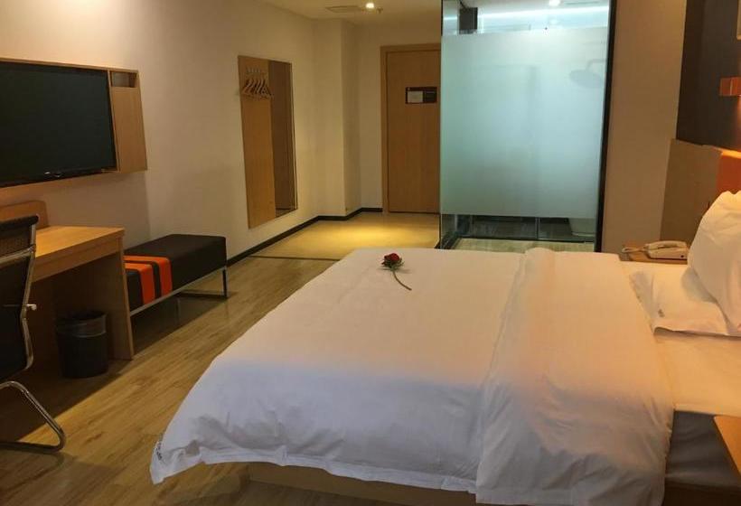 هتل 7 Days Premium