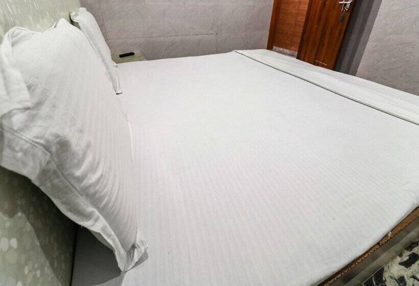 Hotel Spot On 37017 Ss Lodge