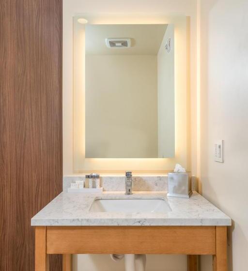 The Agrarian Hotel; Best Western Signature Collection