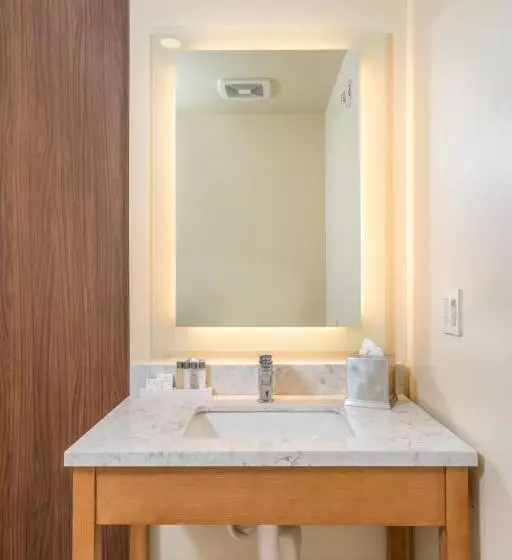 The Agrarian Hotel; Best Western Signature Collection