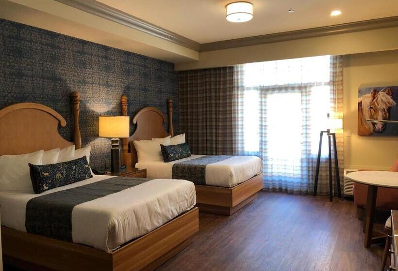 The Agrarian Hotel; Best Western Signature Collection