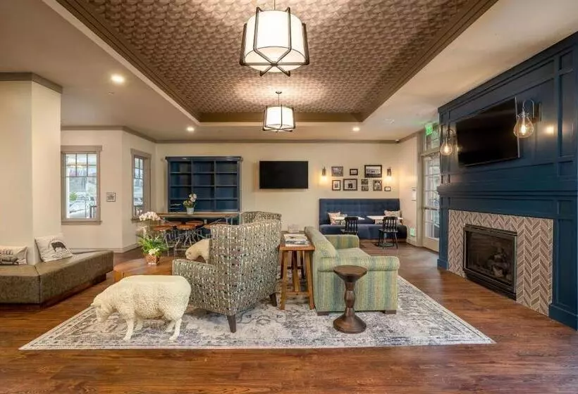 The Agrarian Hotel; Best Western Signature Collection