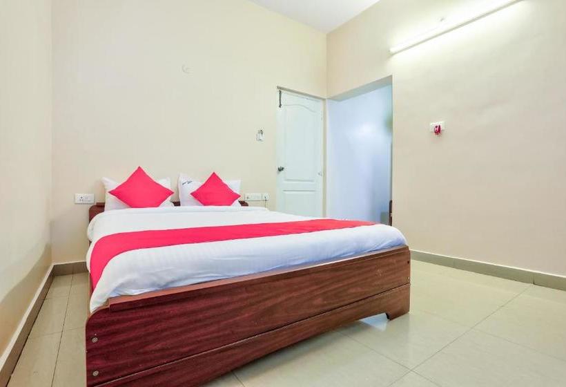 Hotel Theertha Park