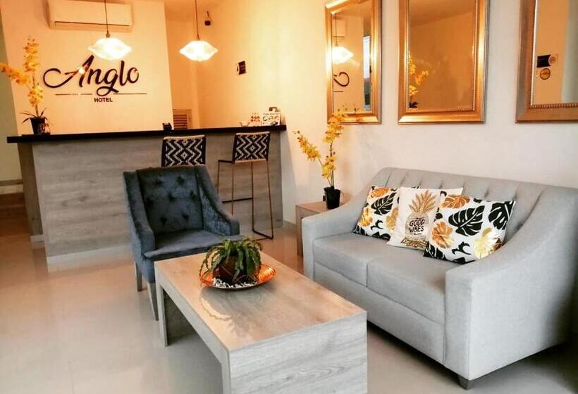Hotel Anglo