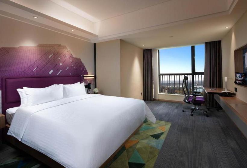 Отель Hampton By Hilton Donghai Shuijingcheng