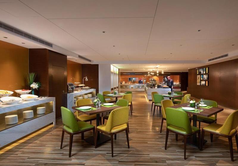 Отель Hampton By Hilton Donghai Shuijingcheng