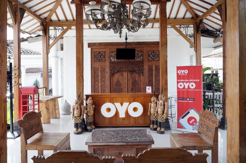 Отель Oyo 749 Omah Putih Residence