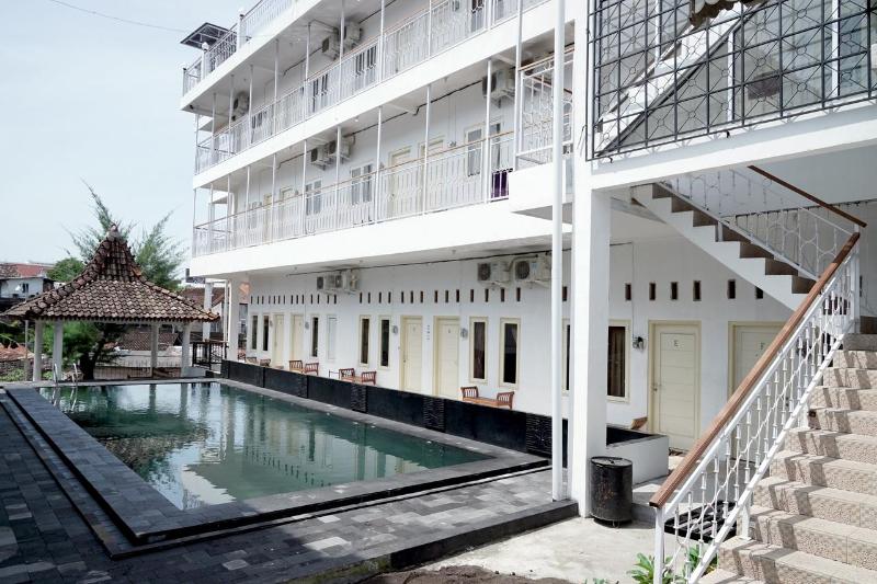 Отель Oyo 749 Omah Putih Residence
