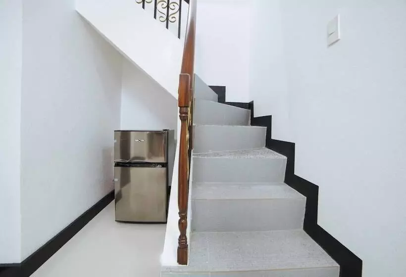 Hotelli Reddoorz @ Colorado Street Angeles City