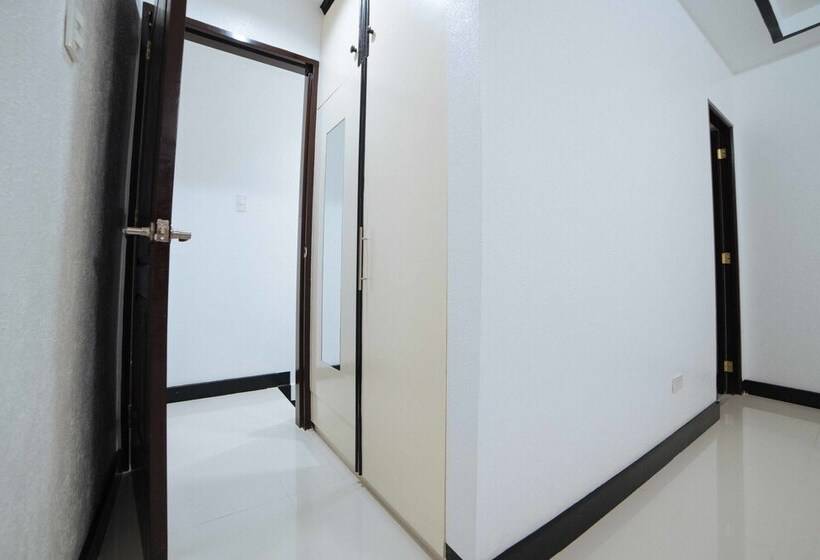 בית מלון כפרי Reddoorz @ Colorado Street Angeles City