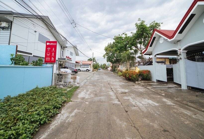 בית מלון כפרי Reddoorz @ Colorado Street Angeles City