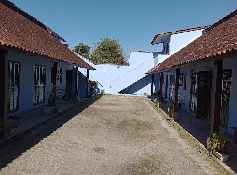 پانسیون Pousada Atobá Bertioga