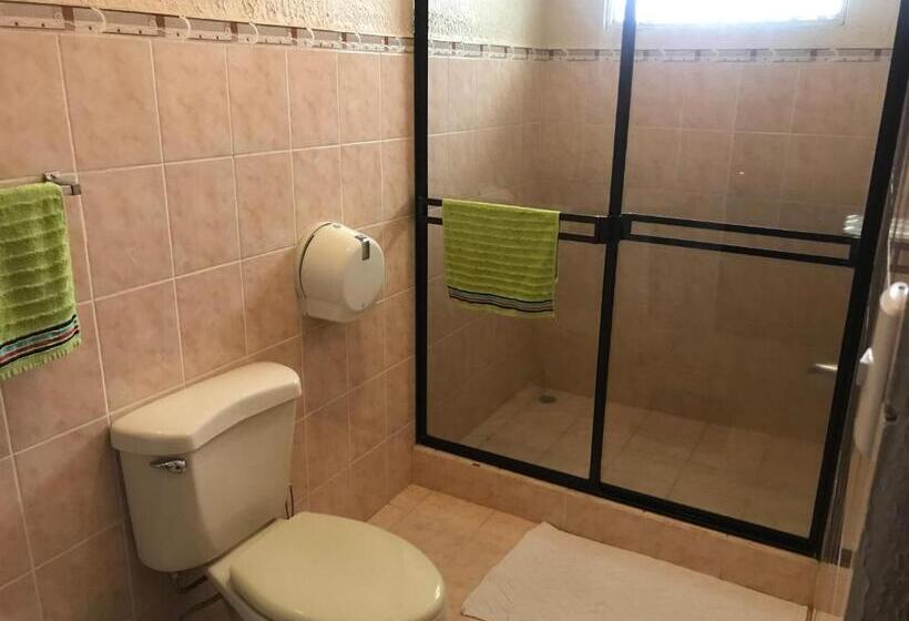 تختخواب و صبحانه Casa Del Suizo