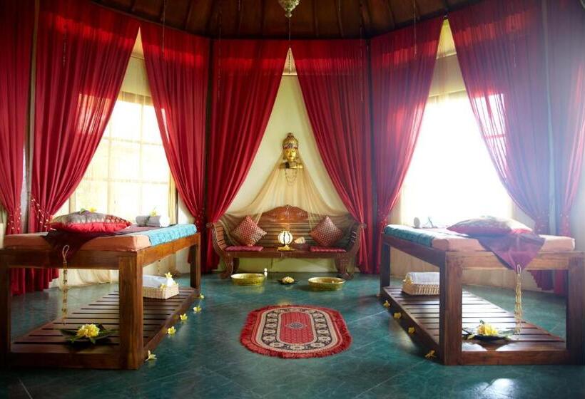 Отель Gaia Oasis Beach Resort